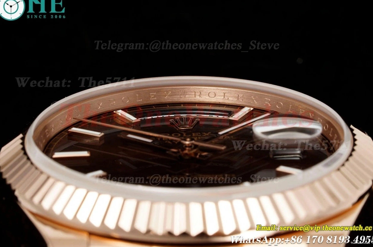 228235 Stk VR3255 RG (Gain Brown JDF DayDate Weight) RG 40mm V4 0405